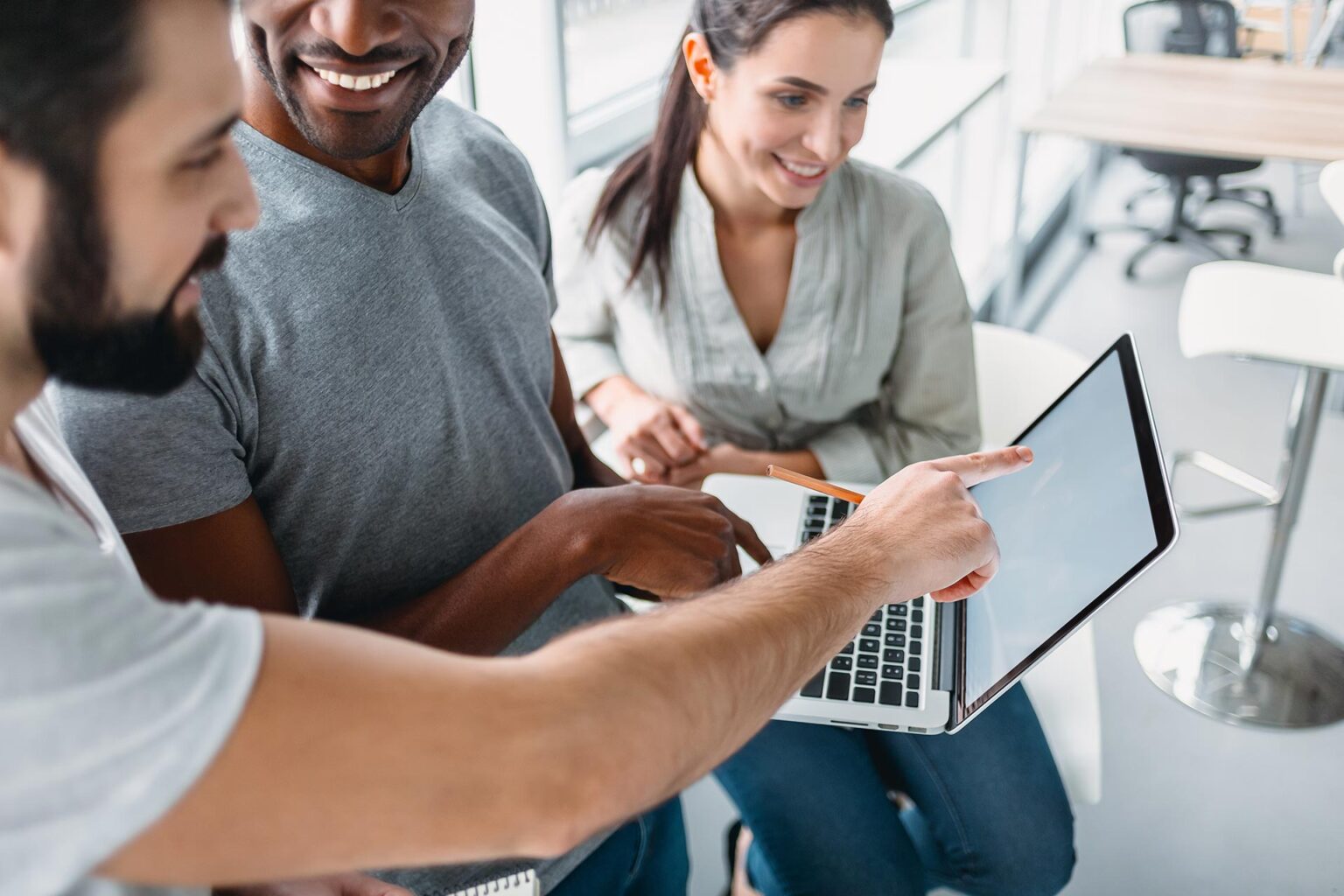 three-smiling-business